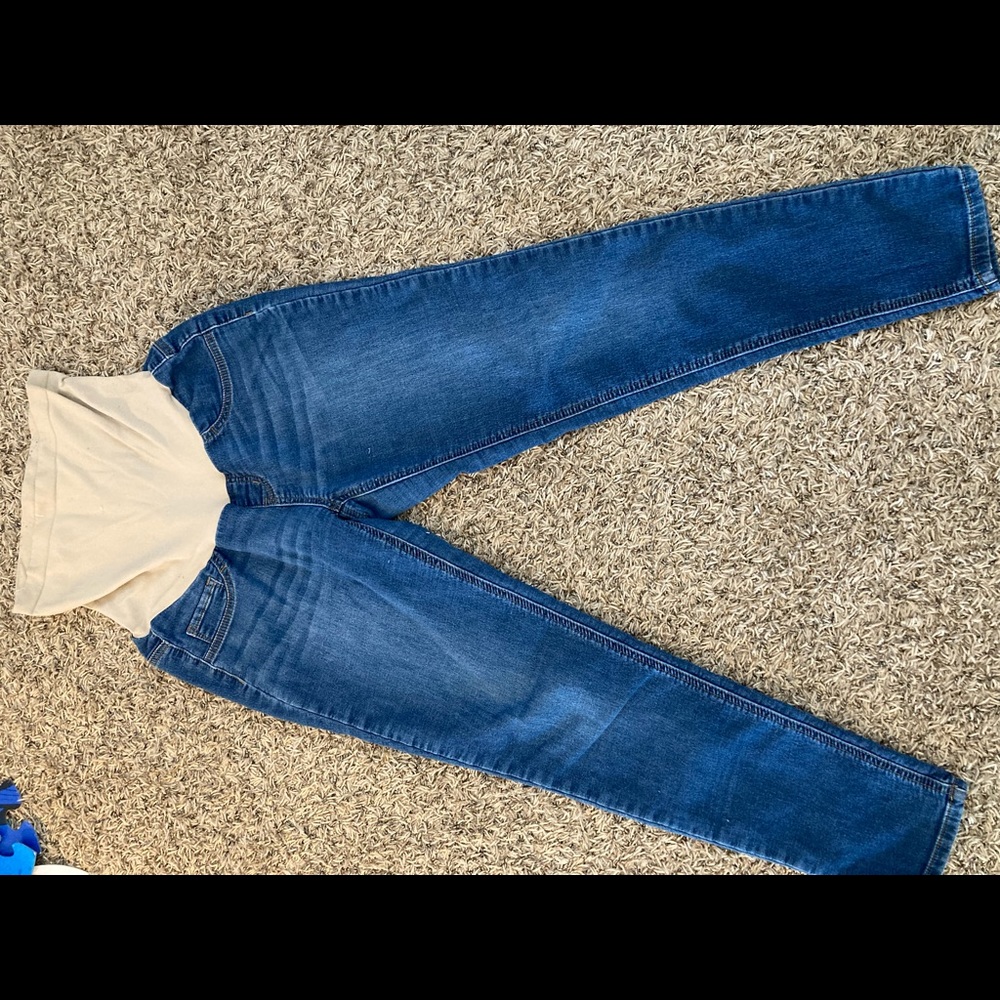 Maternity jeans indigo blue.